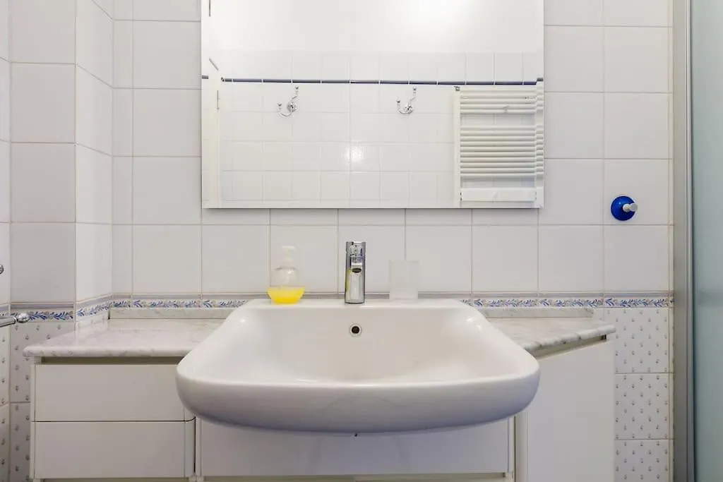 Vodice Flexyrent Apartment Milão 0*,  Itália